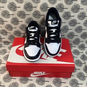 Nike Dunk Low Low-Top Black And White Sneakers